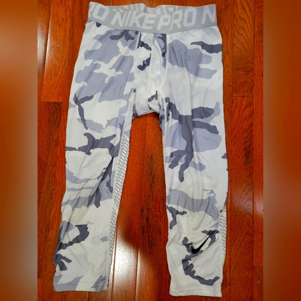Nike Pro